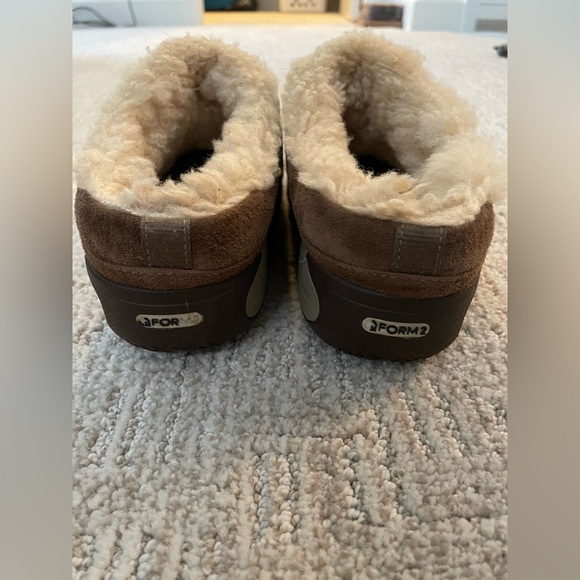 Merrell slip ons - Picture 2 of 4